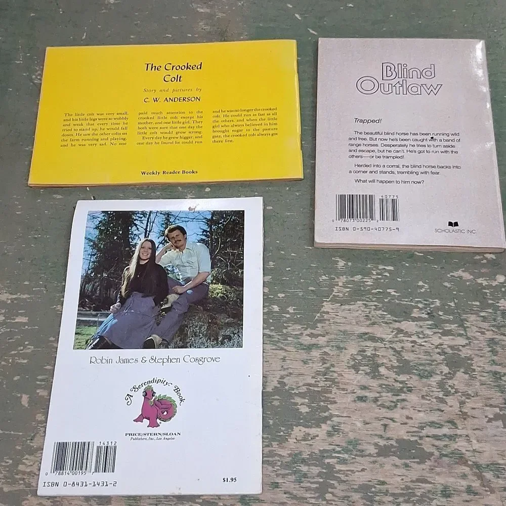 Vintage Black Beauty 3 VHS,‎ & 6 Black Beauty Story Books